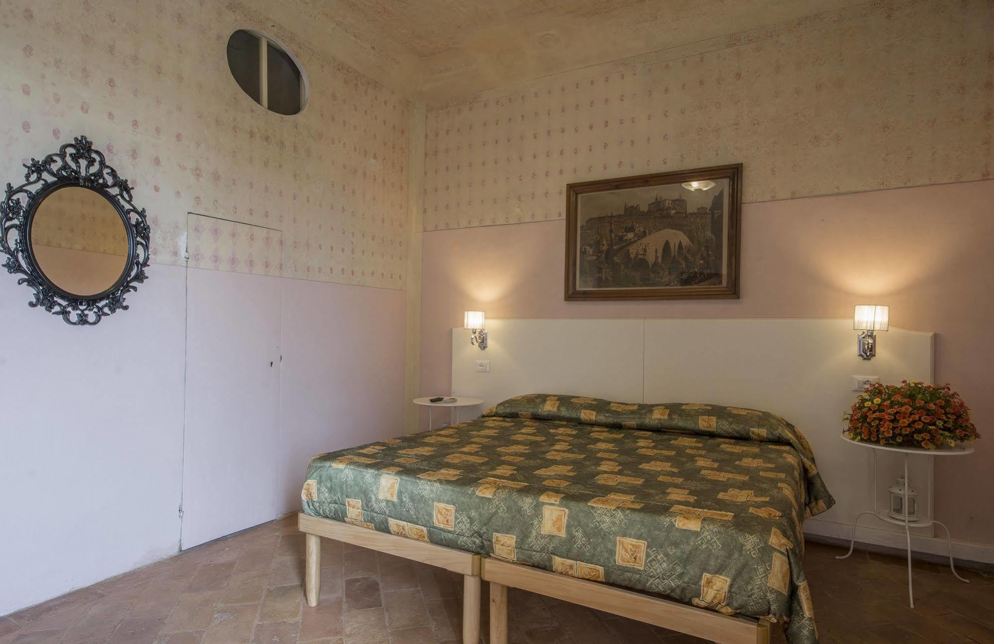 Bed & Breakfast Villa Sant'Andrea Siena